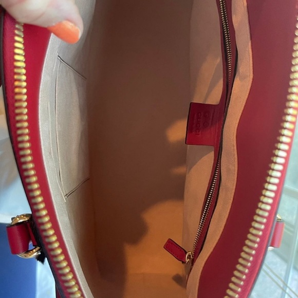 SOLD Gucci Bloom GG Supreme Canvas Leather Zip Tote House of Gucci Luxury Bag - Picture 5 of 7